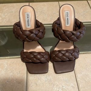 Gorgeous Steve Madden kenley chocolate braid mule heels size 9 fits